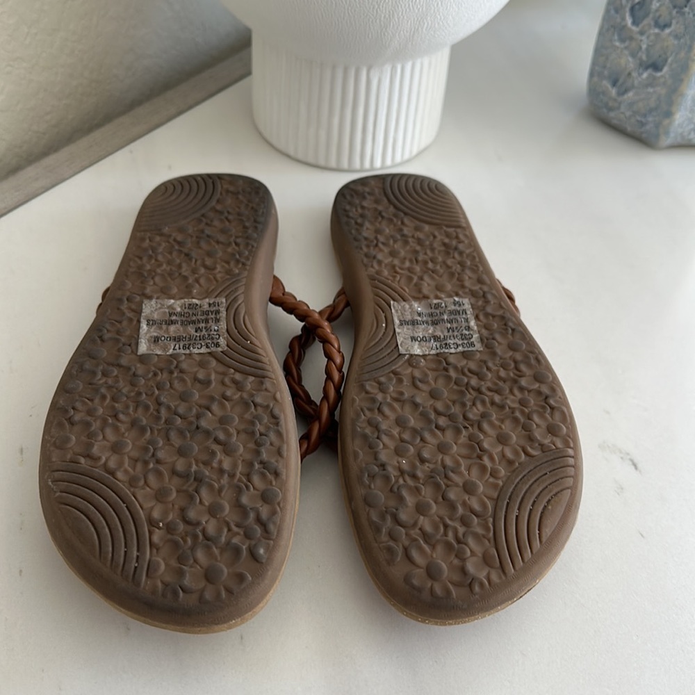 Women’s Cliffs Freedom flip flops - Picture 3 of 4